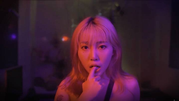 JVID萌妹STACY捆绑湿身诱惑 光影摇曳中等待你的征服